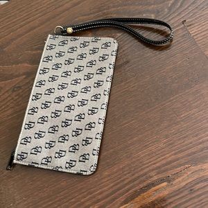 Dooney & Bourke VTG Canvas Wristlet. Navy Blue and Denim